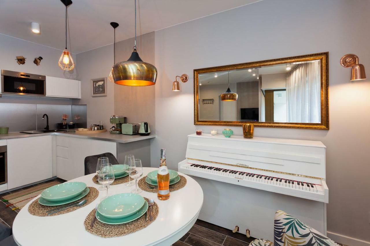 City Of The Kings Piano Apartment Красков Екстериор снимка